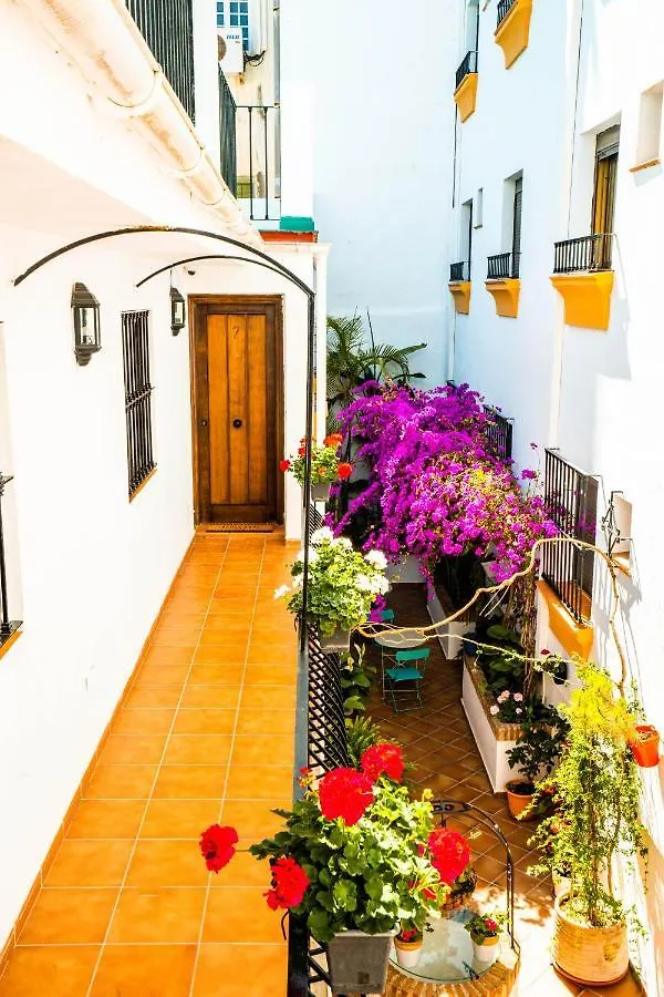 Marbella Village Apartahotel
